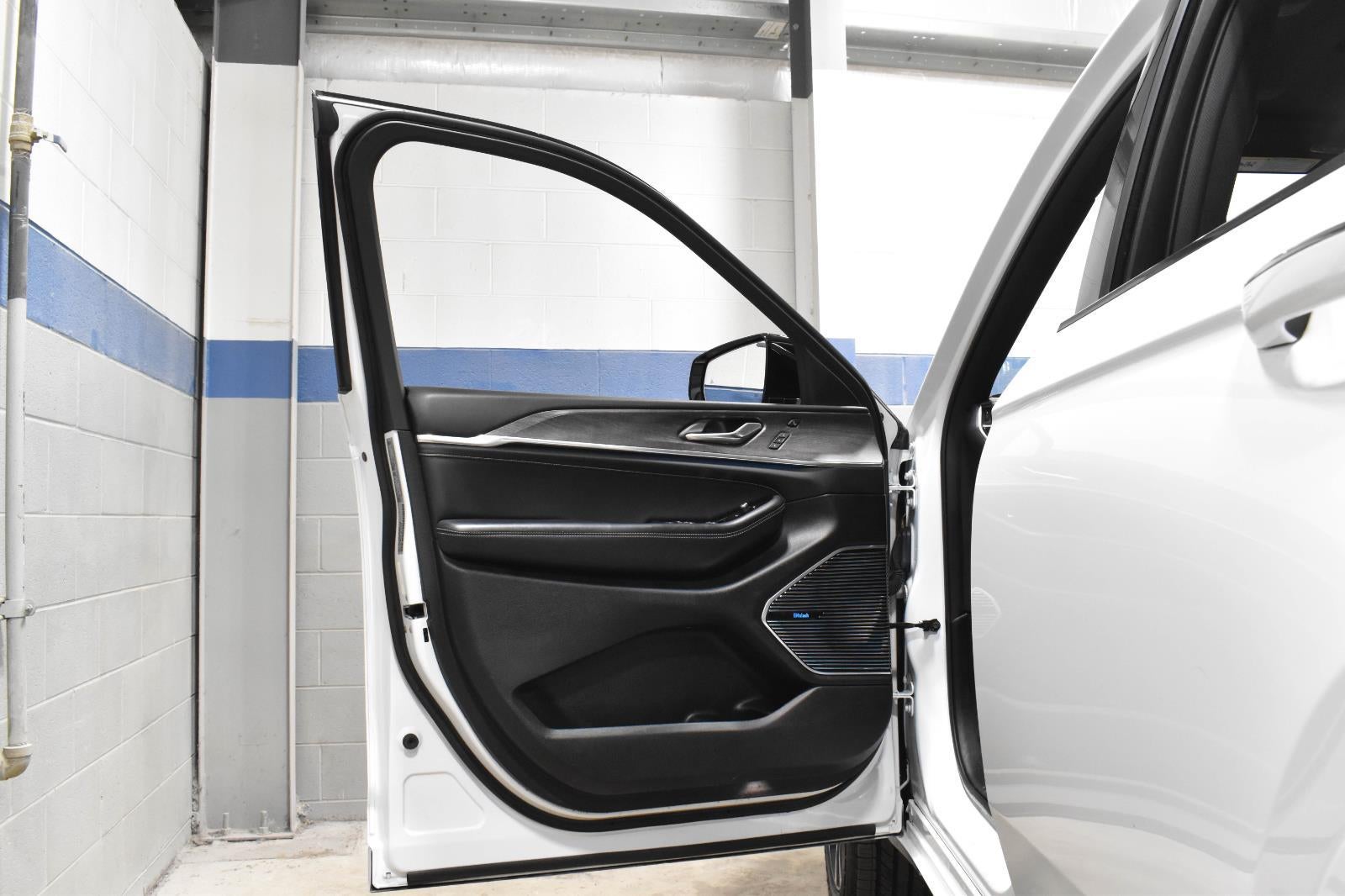 2022 Jeep Grand Cherokee Overland 4x4