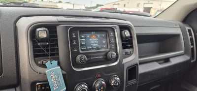 2017 RAM 1500 Express Crew Cab 4x4 5'7" Box