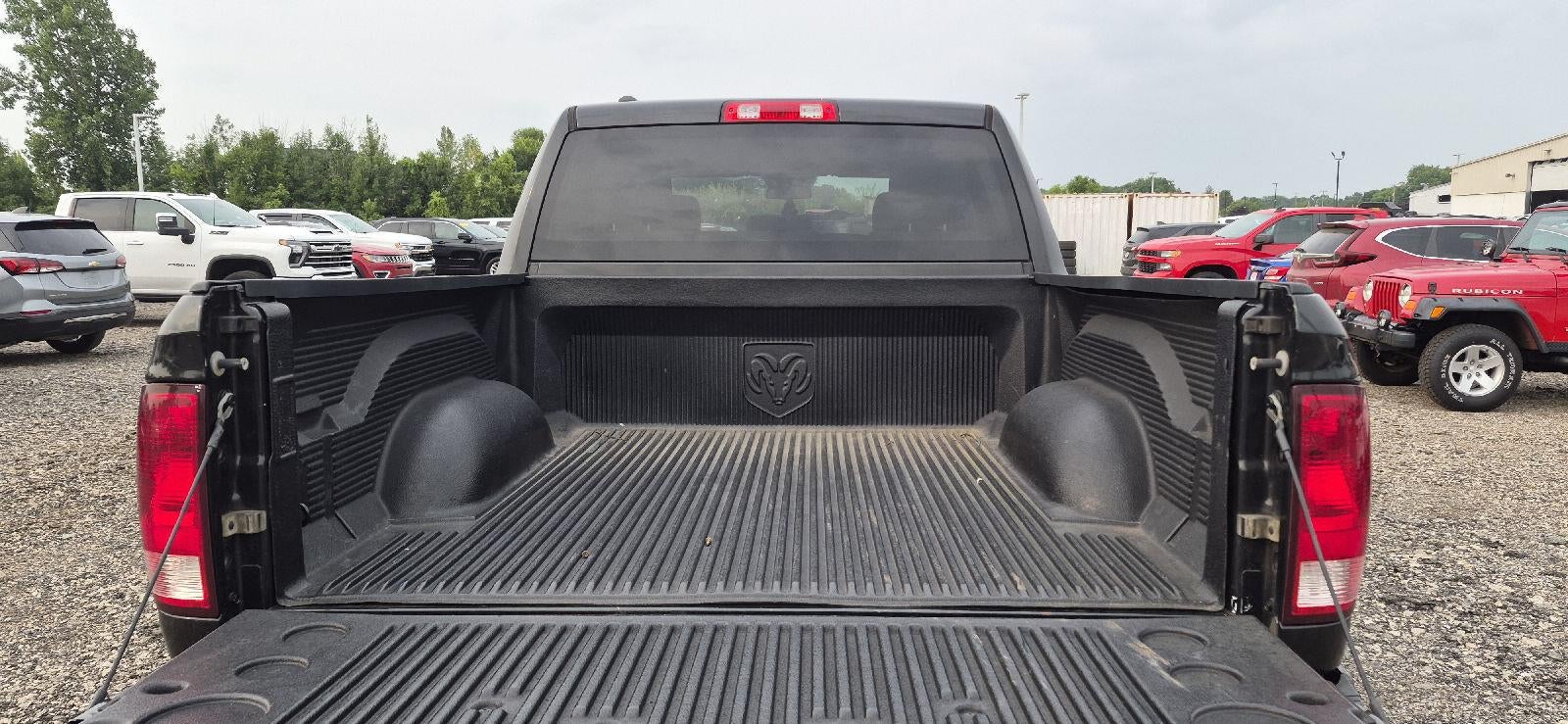 2017 RAM 1500 Express Crew Cab 4x4 5'7" Box
