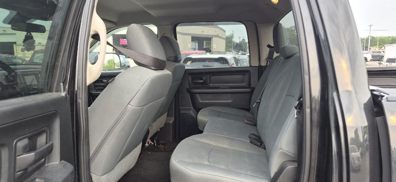 2017 RAM 1500 Express Crew Cab 4x4 5'7" Box