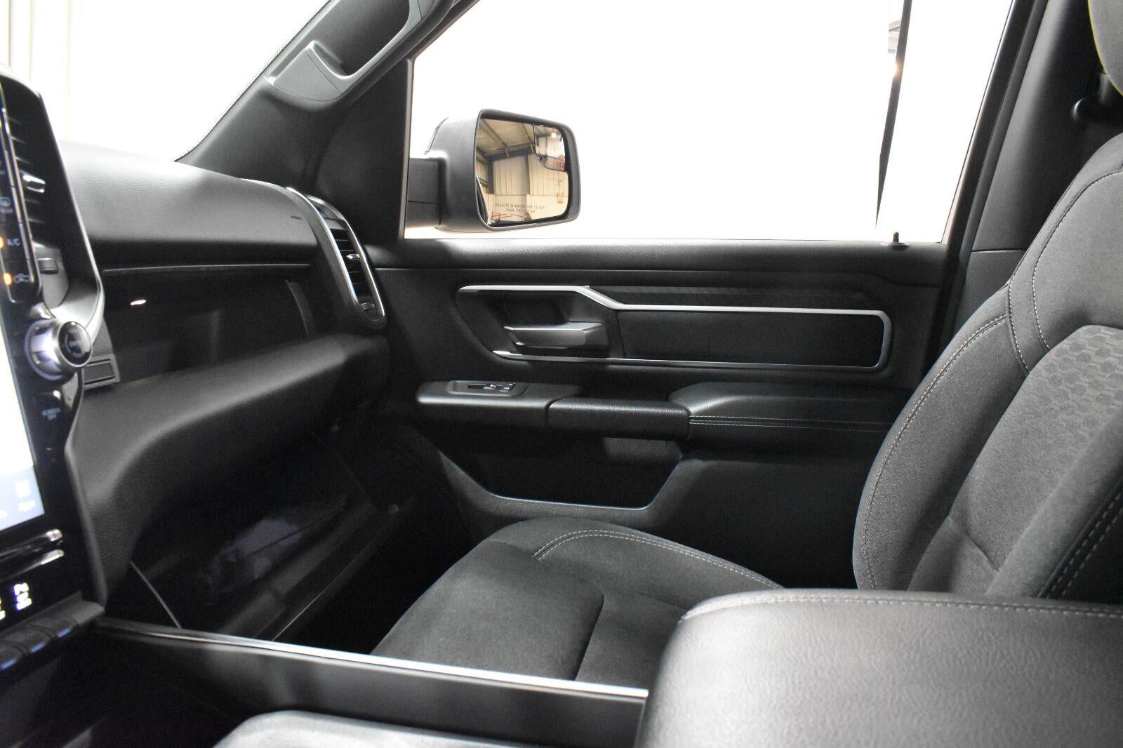 2025 RAM 1500 Big Horn Crew Cab 4x4 5'7" Box