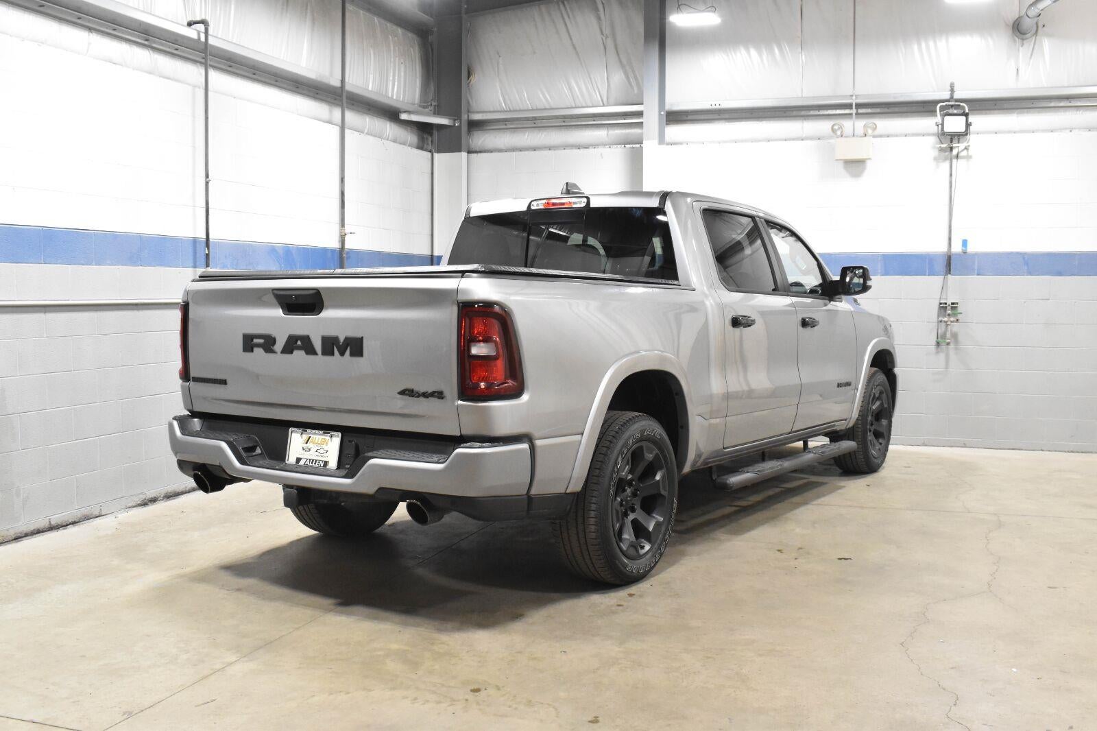 2025 RAM 1500 Big Horn Crew Cab 4x4 5'7" Box