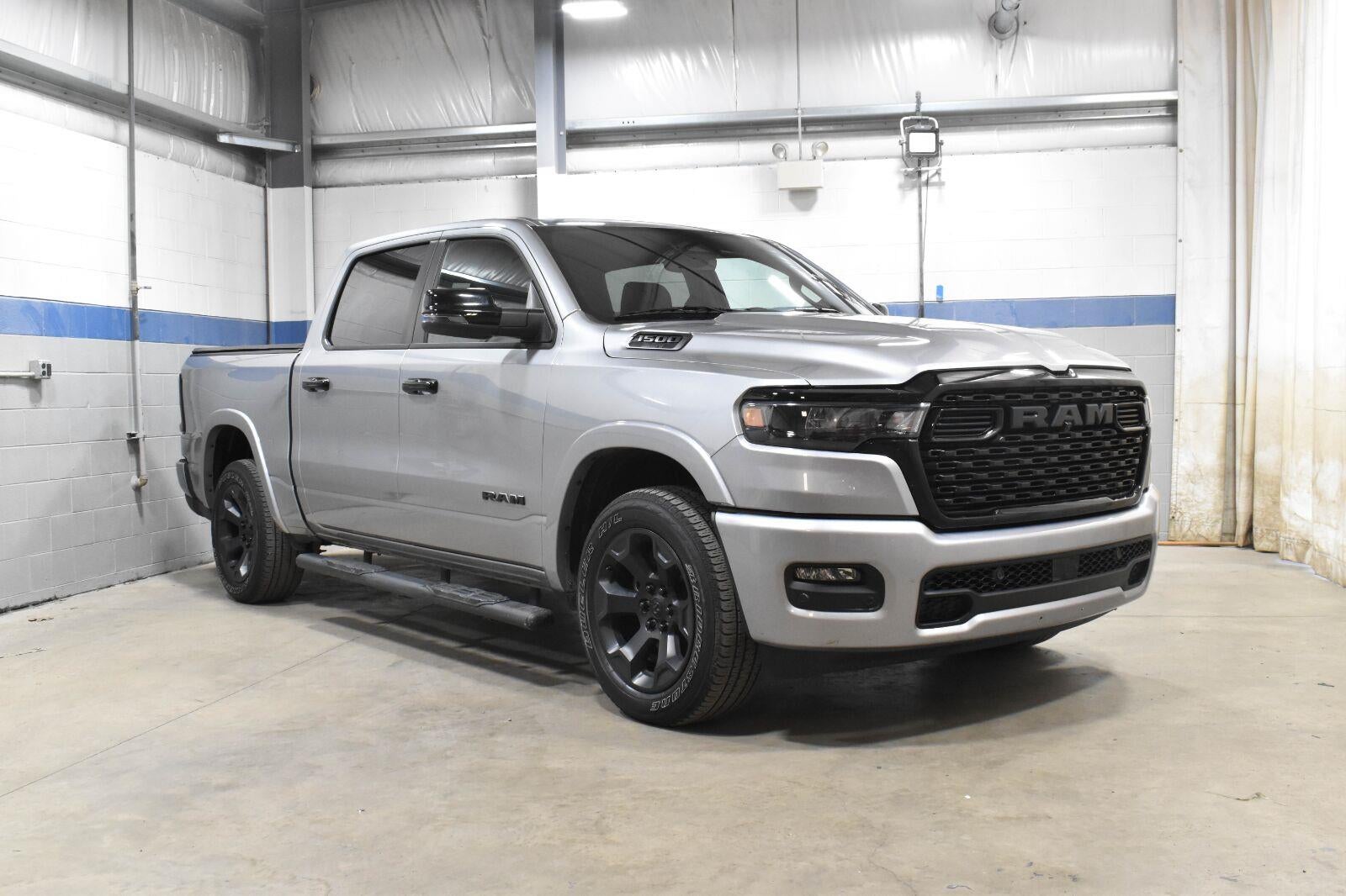 2025 RAM 1500 Big Horn Crew Cab 4x4 5'7" Box