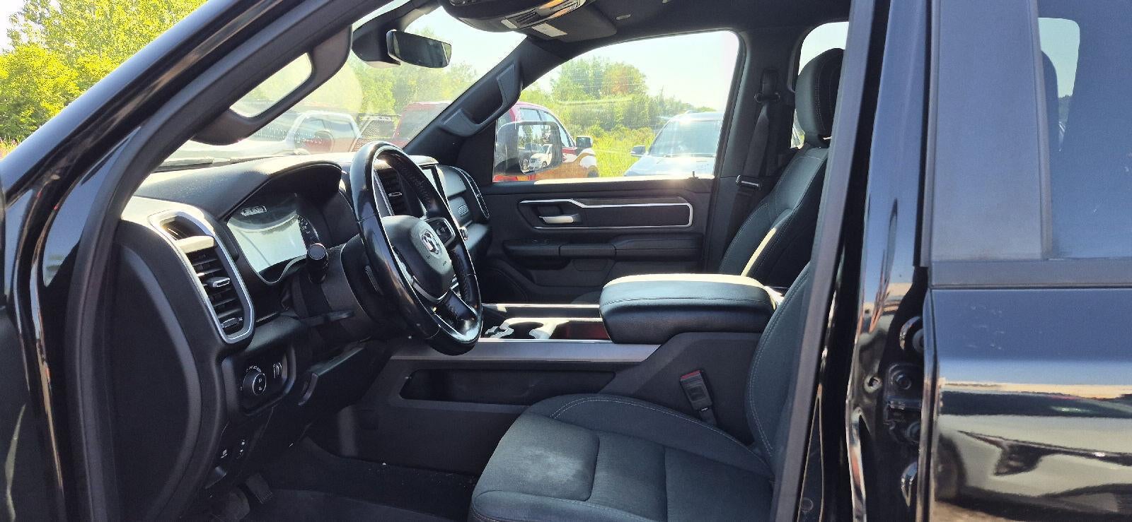2021 RAM 1500 Big Horn Crew Cab 4x4 5'7" Box
