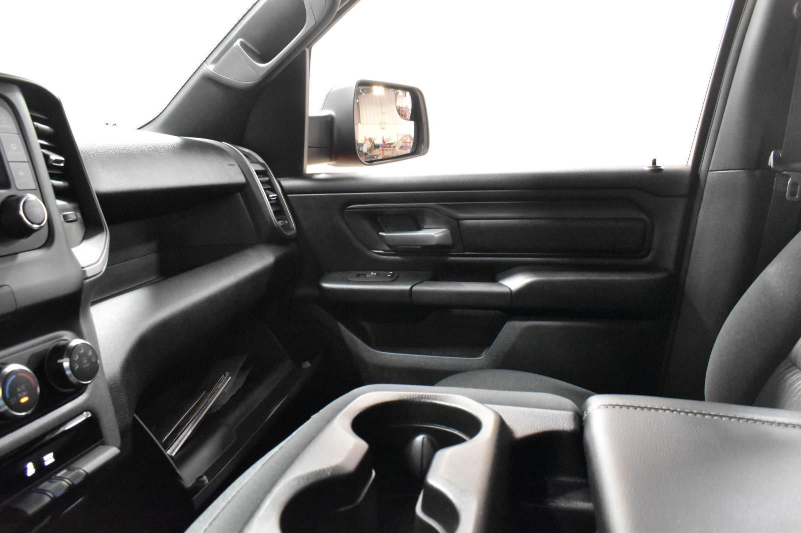 2024 RAM 1500 Tradesman Crew Cab 4x4 5'7" Box