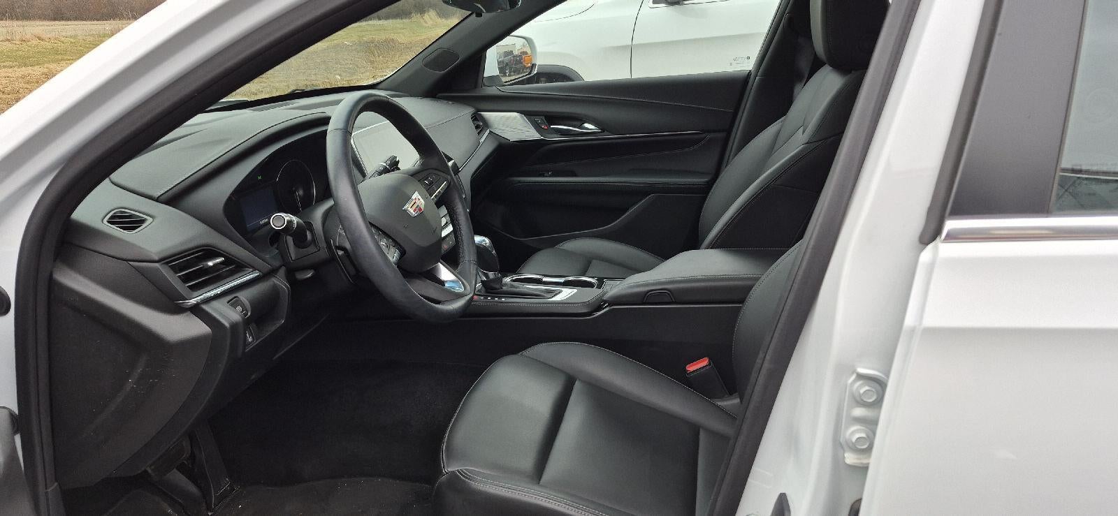 2023 Cadillac CT4 Luxury