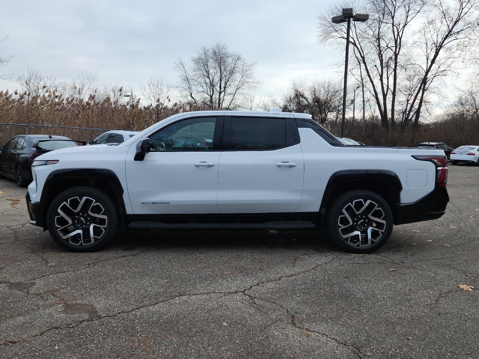 2025 Chevrolet Silverado EV RST - Extended Range