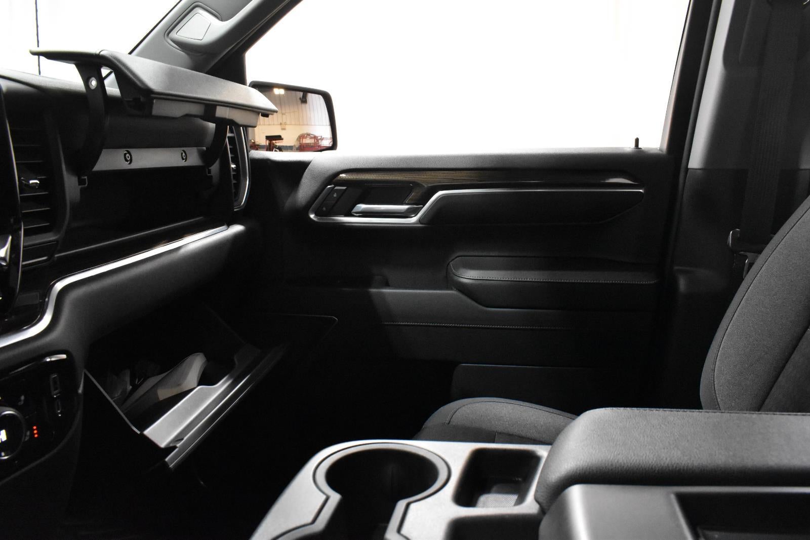 2022 Chevrolet Silverado 1500 LT (2FL)