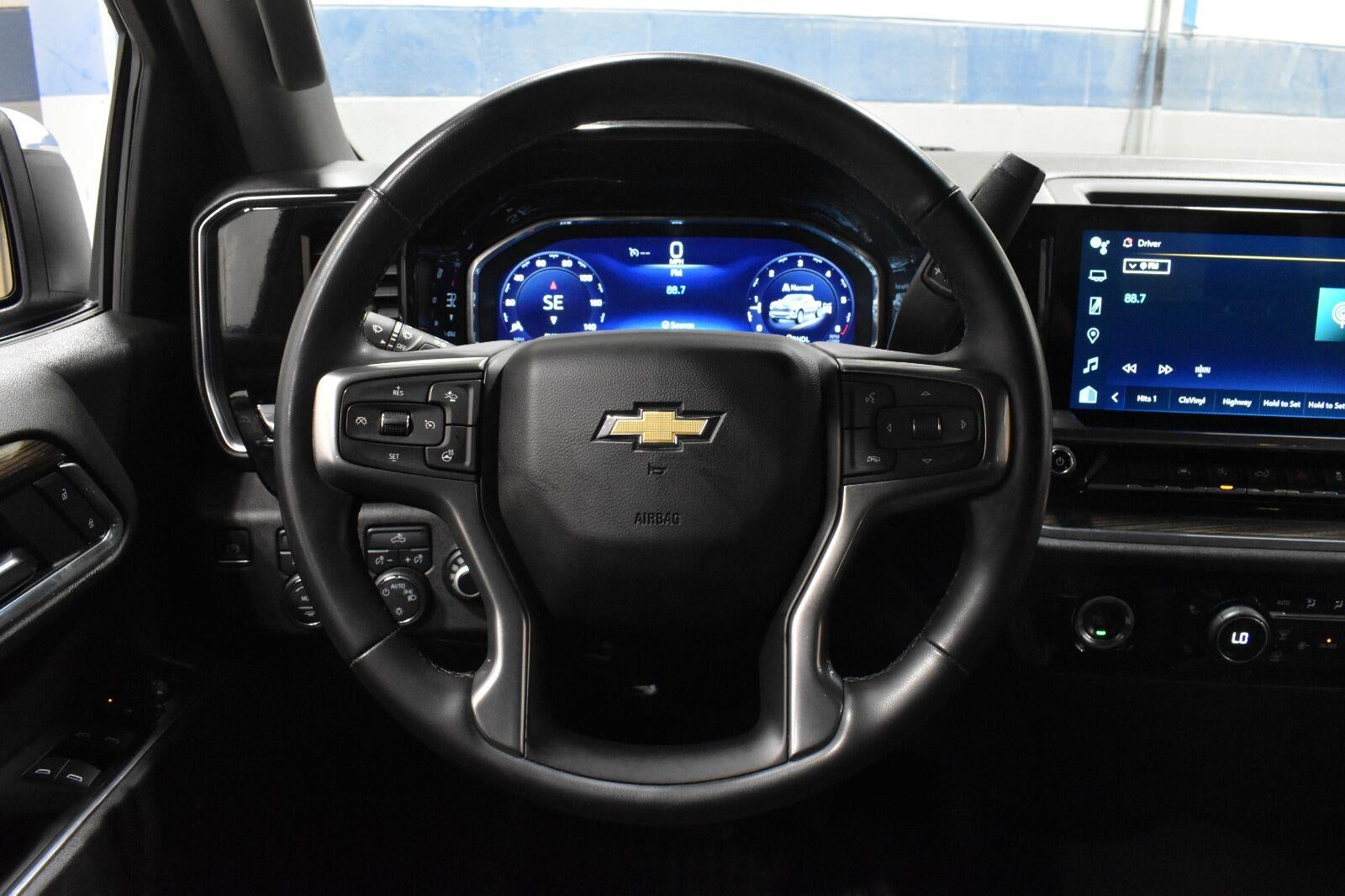 2023 Chevrolet Silverado 1500 LT (2FL)