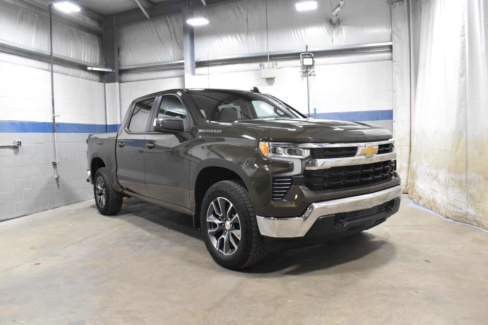 2023 Chevrolet Silverado 1500 LT (2FL)