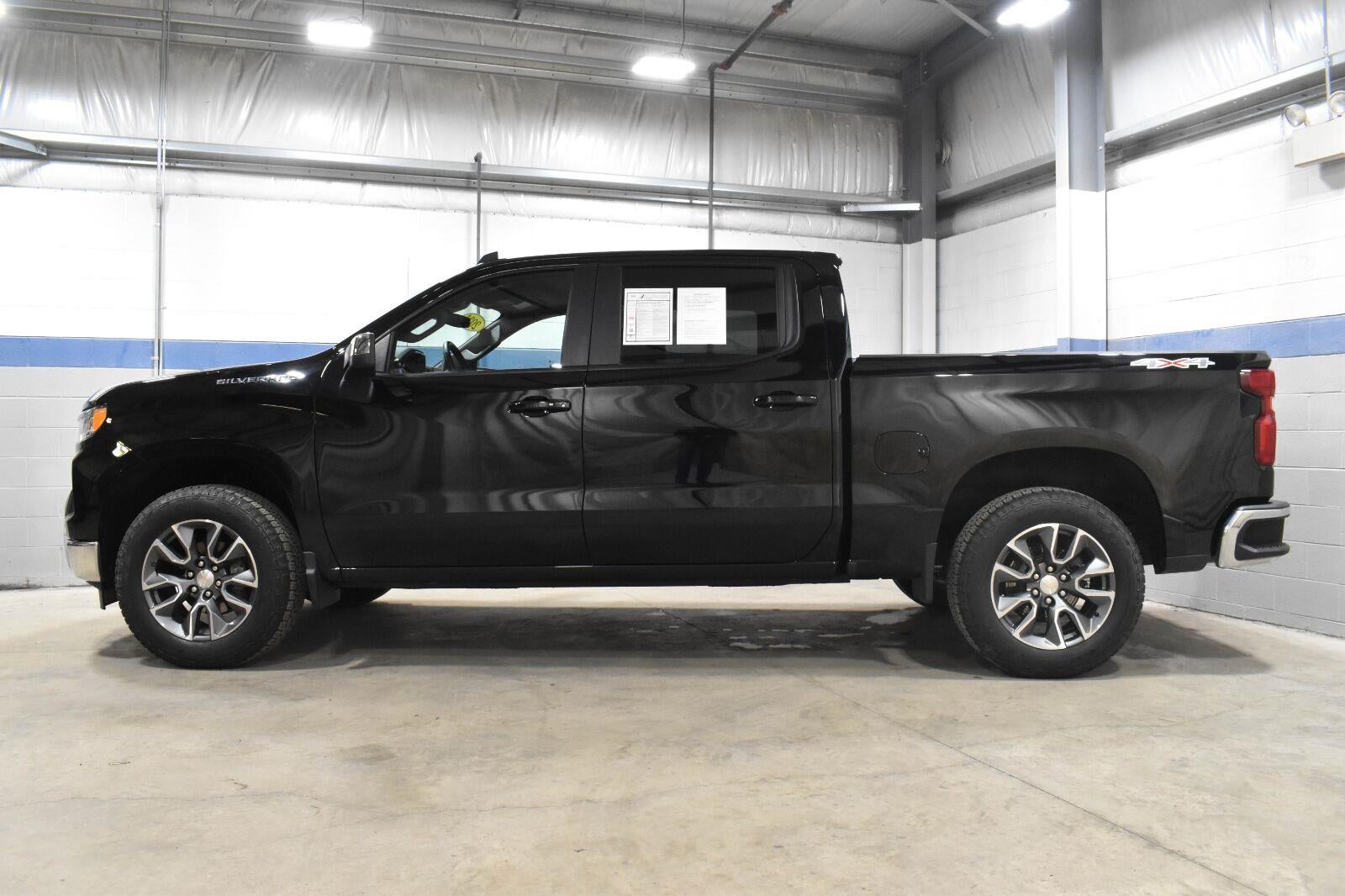 2024 Chevrolet Silverado 1500 LT (2FL)