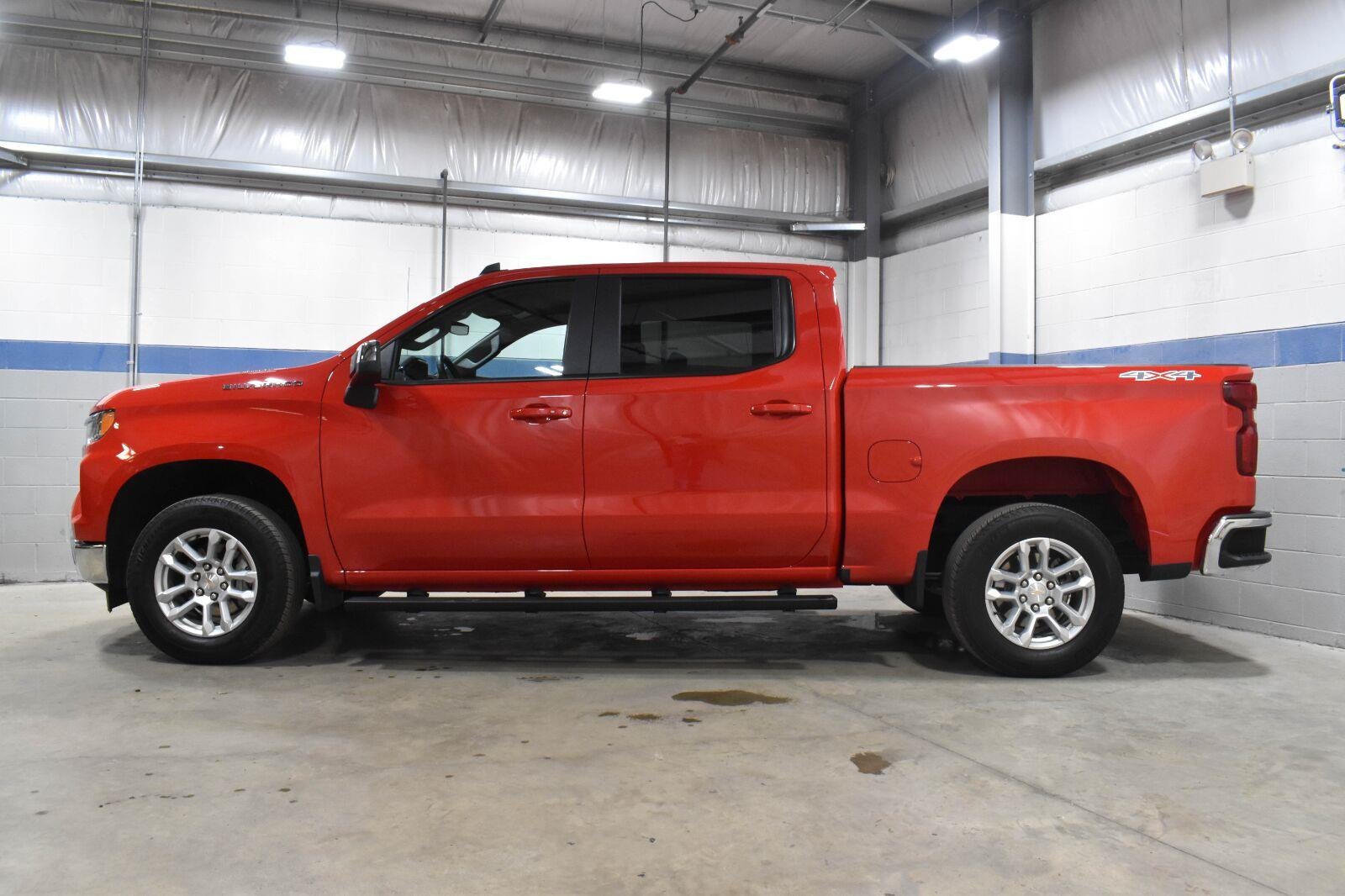 2025 Chevrolet Silverado 1500 LT (2FL)
