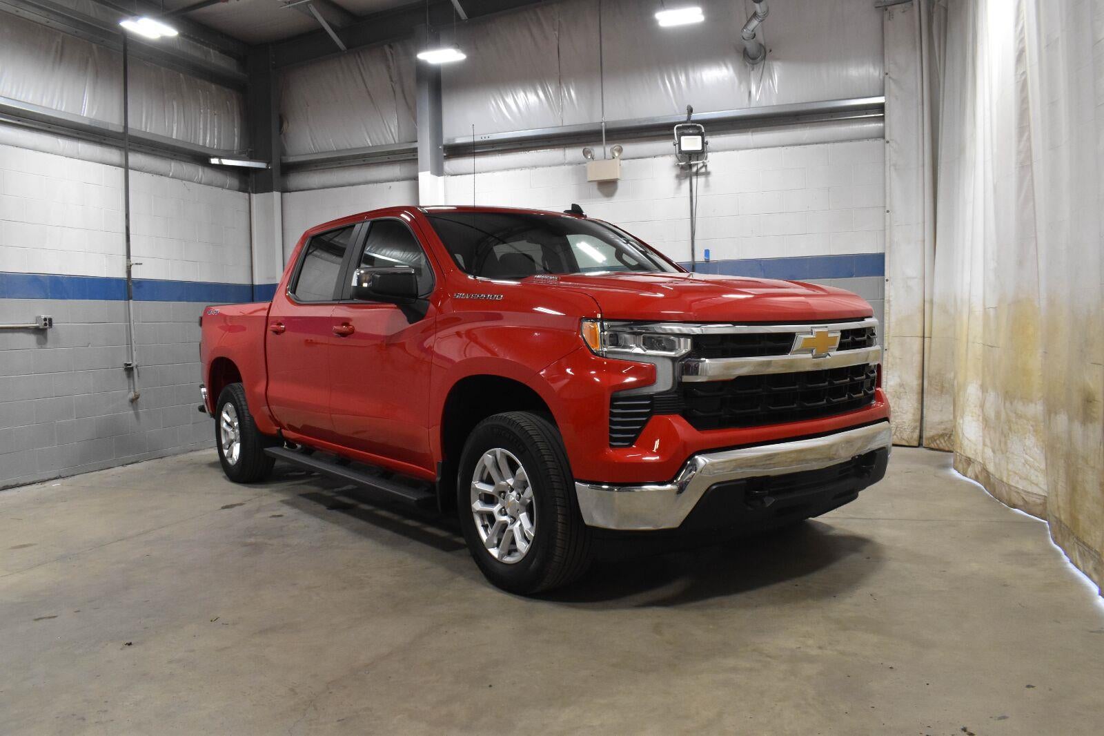 2025 Chevrolet Silverado 1500 LT (2FL)