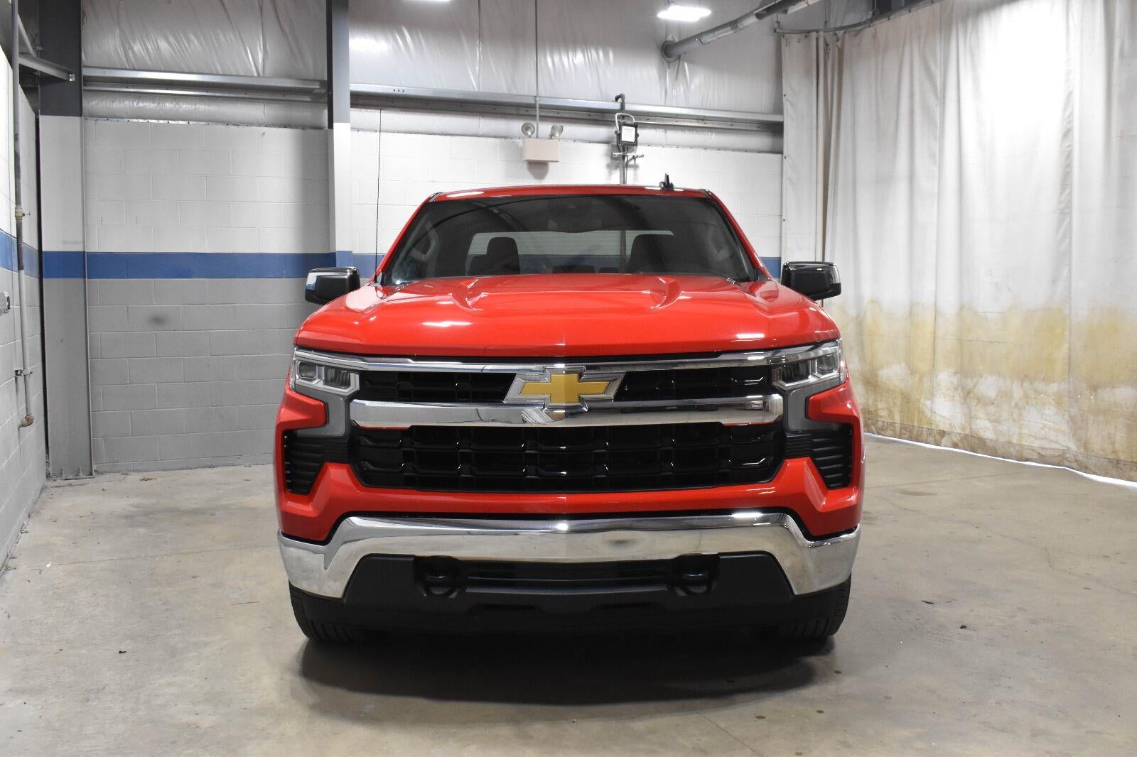 2025 Chevrolet Silverado 1500 LT (2FL)