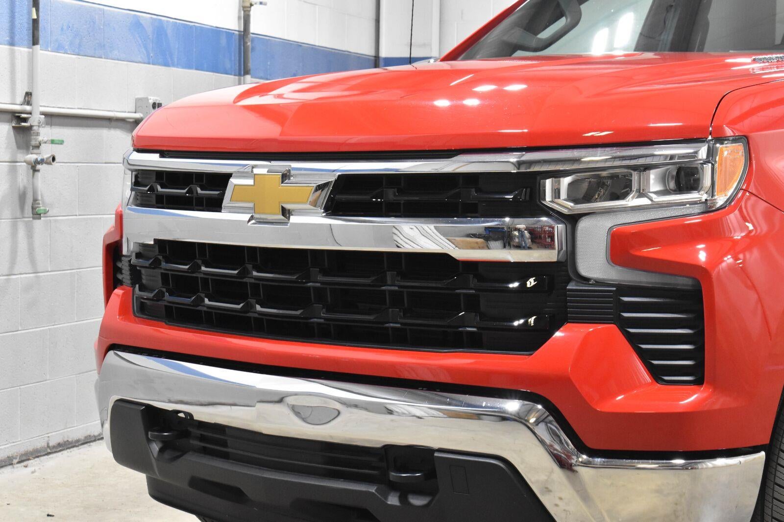 2025 Chevrolet Silverado 1500 LT (2FL)