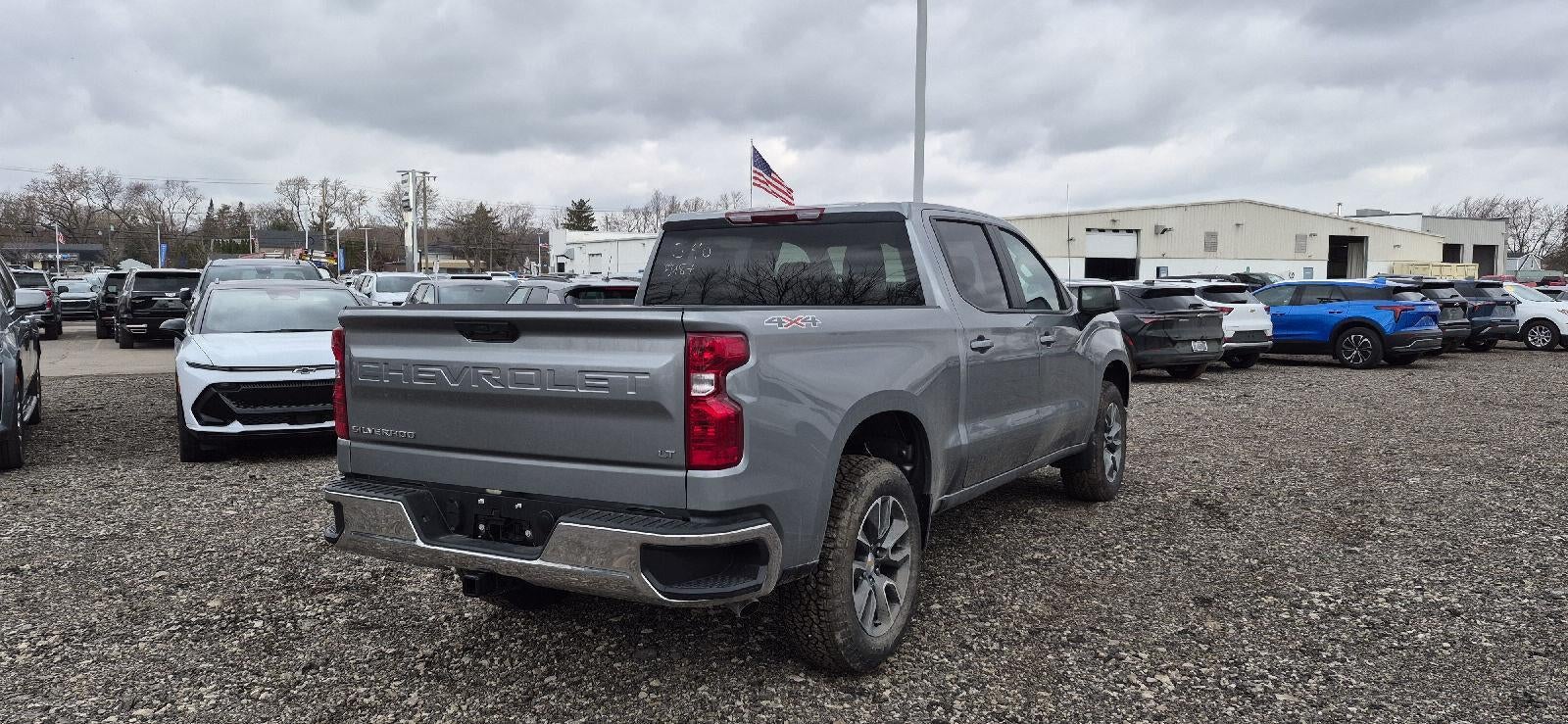 2026 Chevrolet Silverado 1500 LT (2FL)