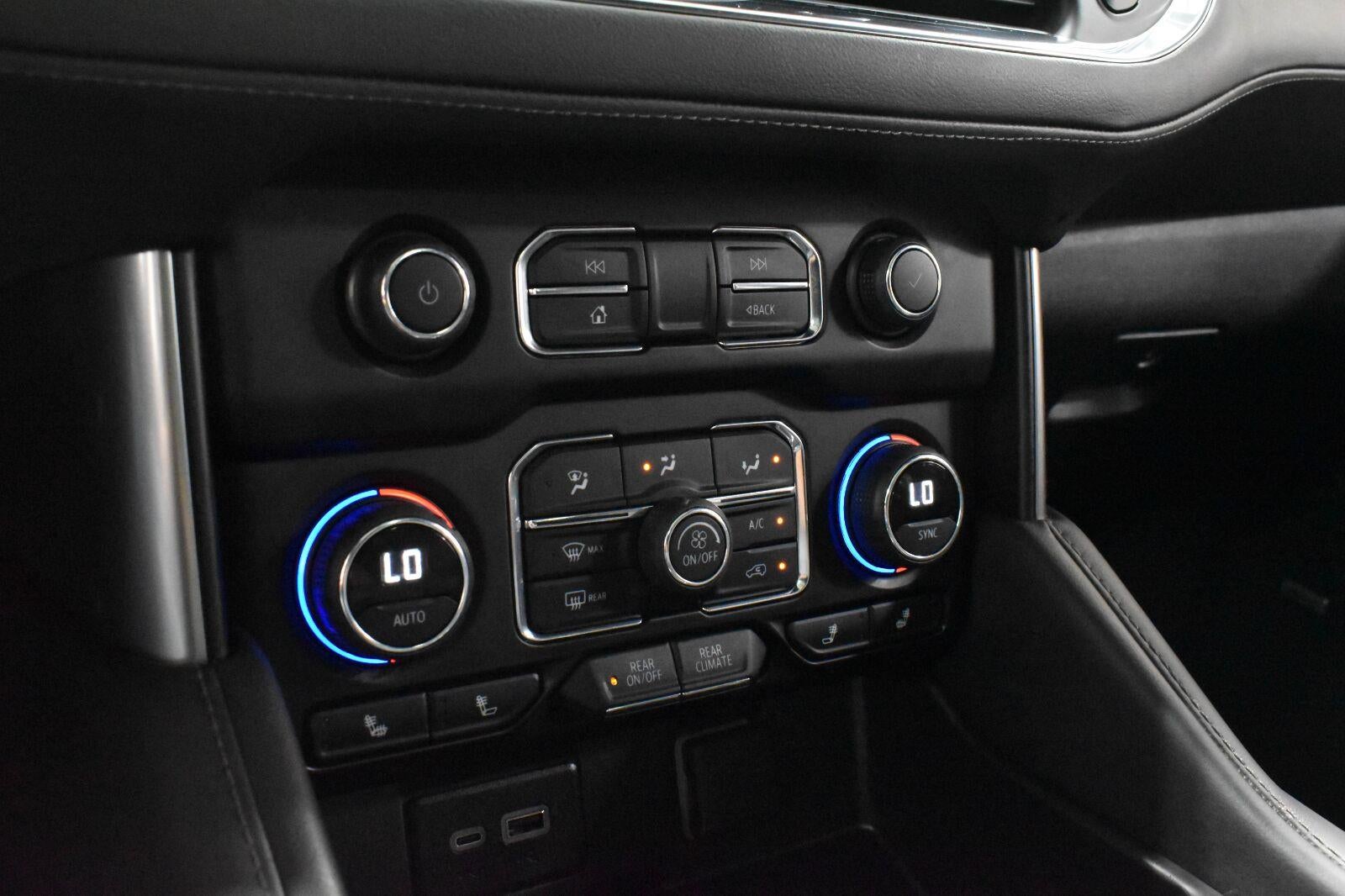 2024 Chevrolet Suburban LT