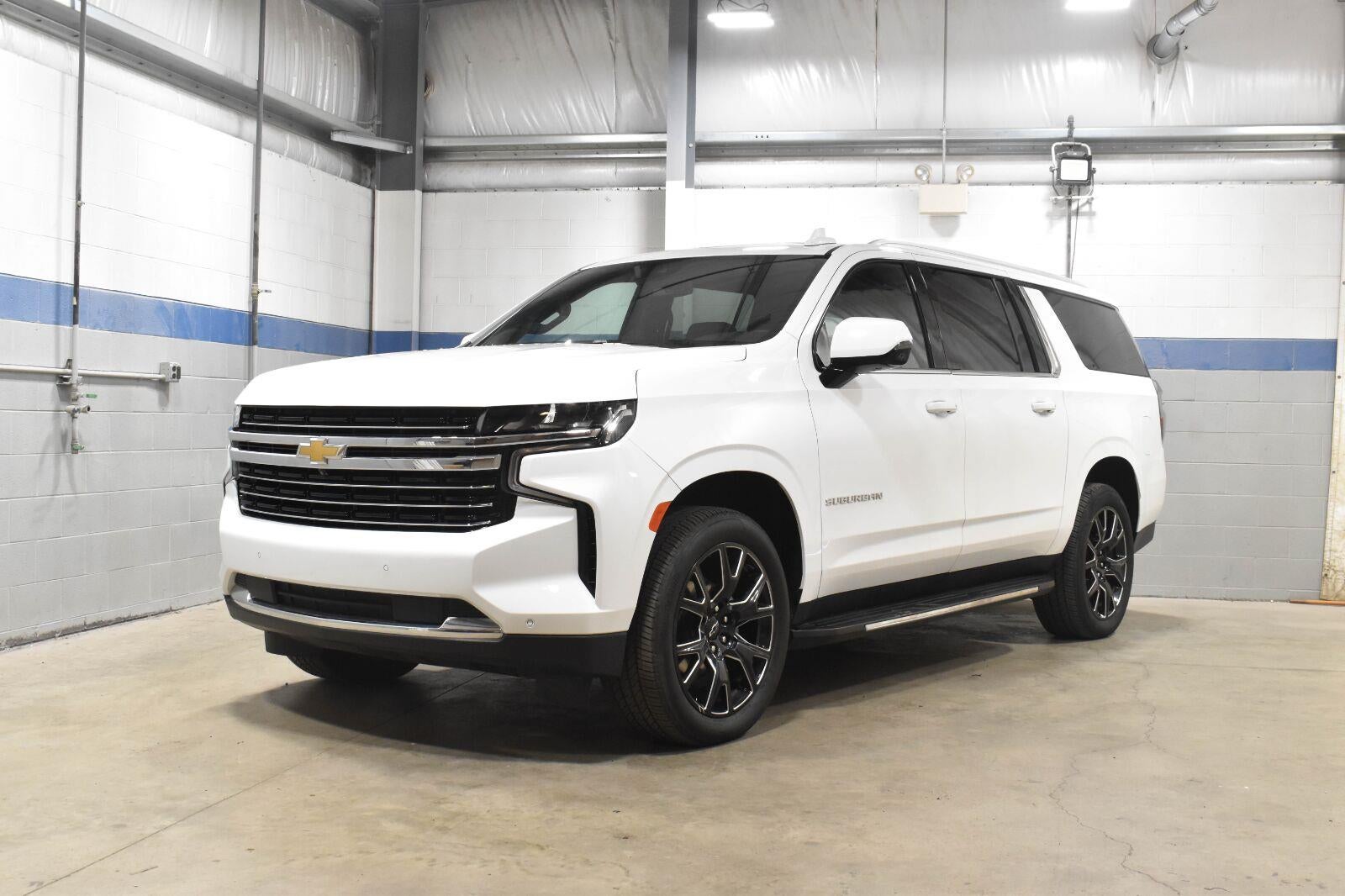 2024 Chevrolet Suburban LT