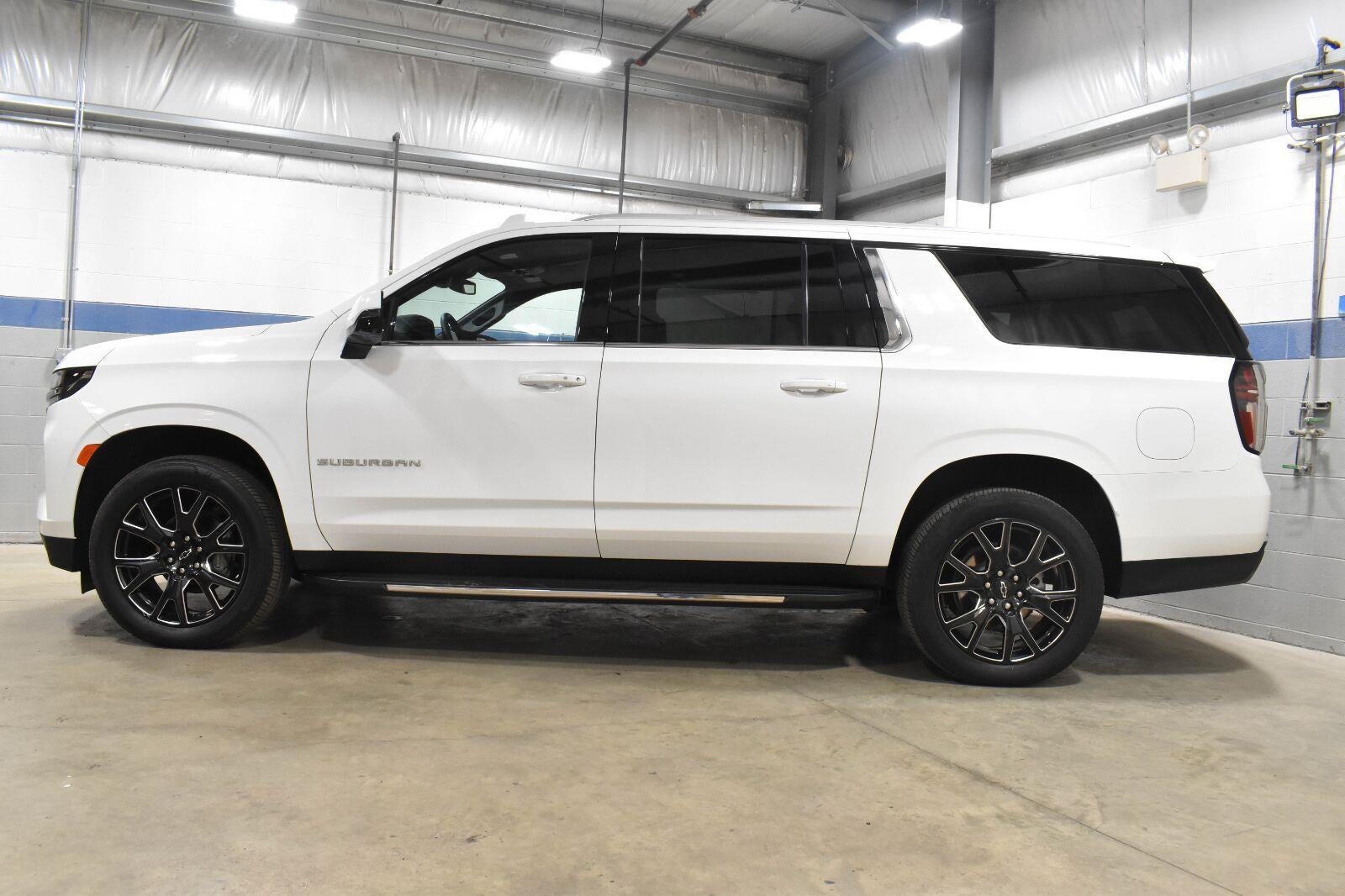 2024 Chevrolet Suburban LT