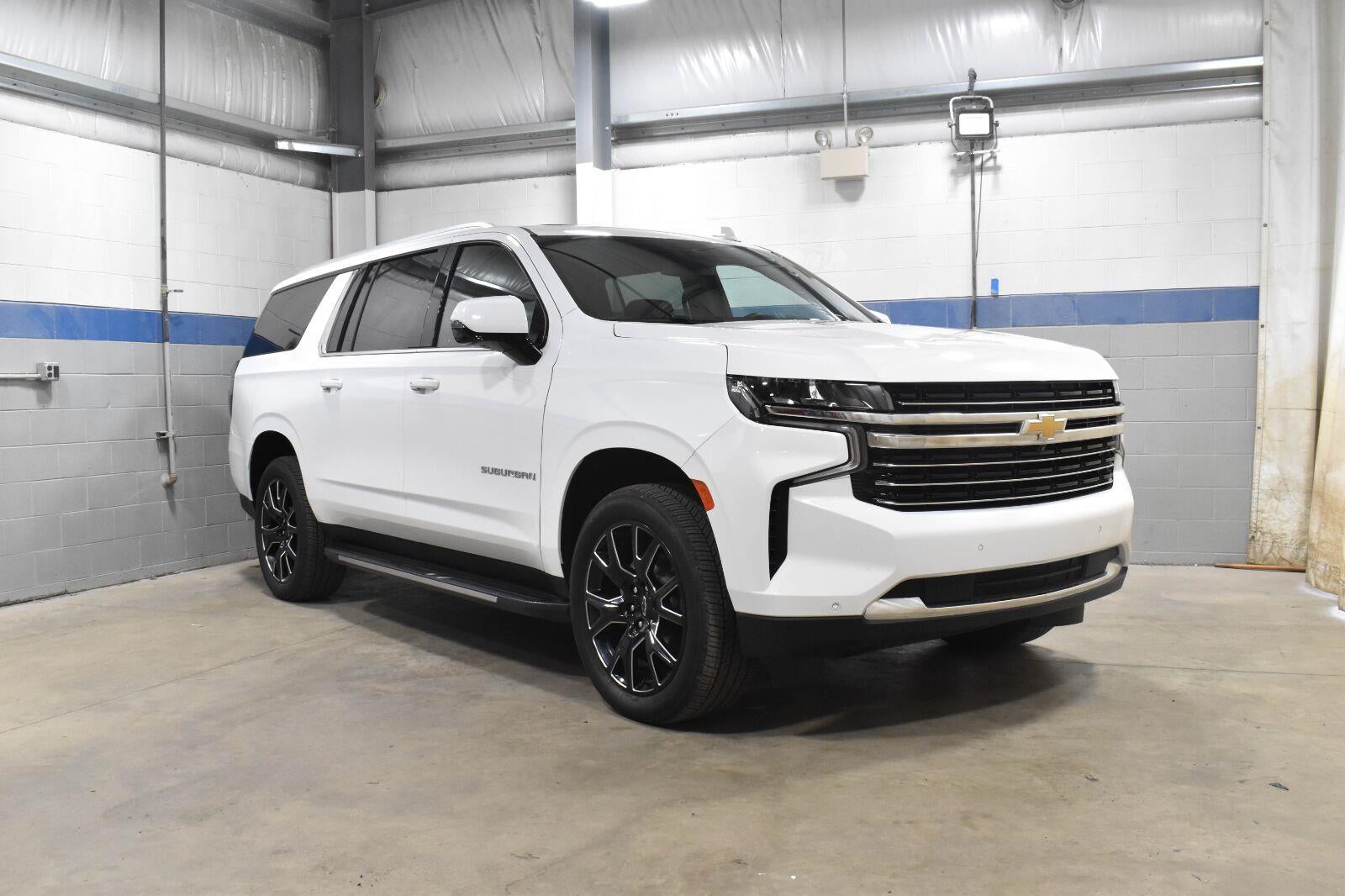 2024 Chevrolet Suburban LT