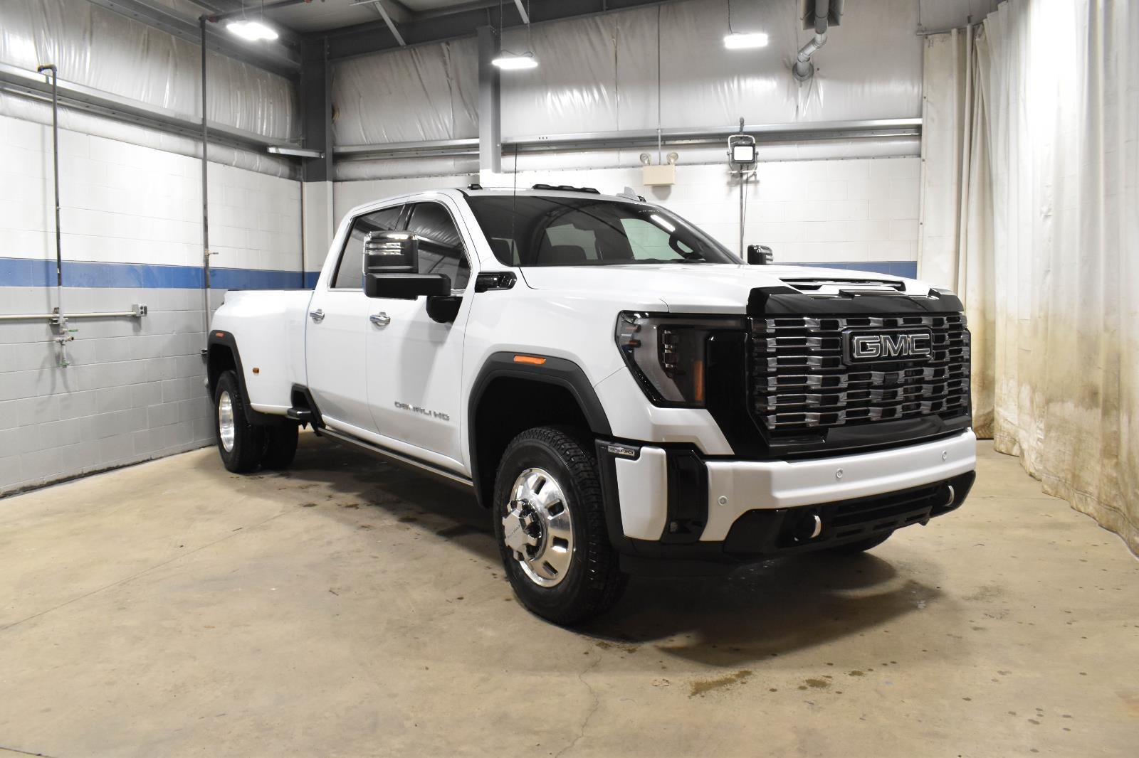 2026 GMC Sierra 3500 HD Denali Ultimate DRW
