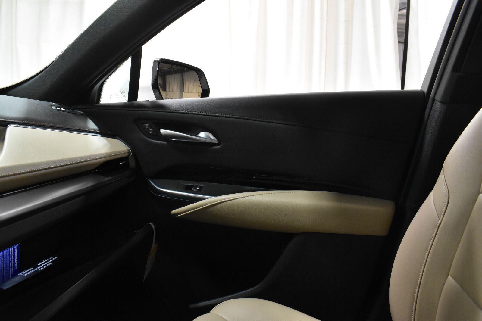 2024 Cadillac XT4 Luxury