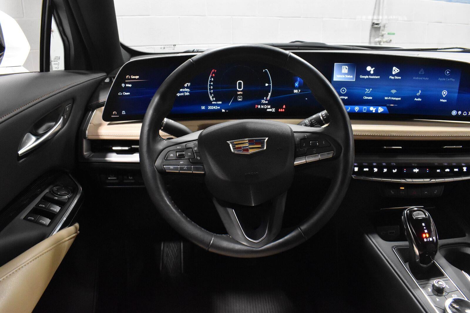2024 Cadillac XT4 Luxury