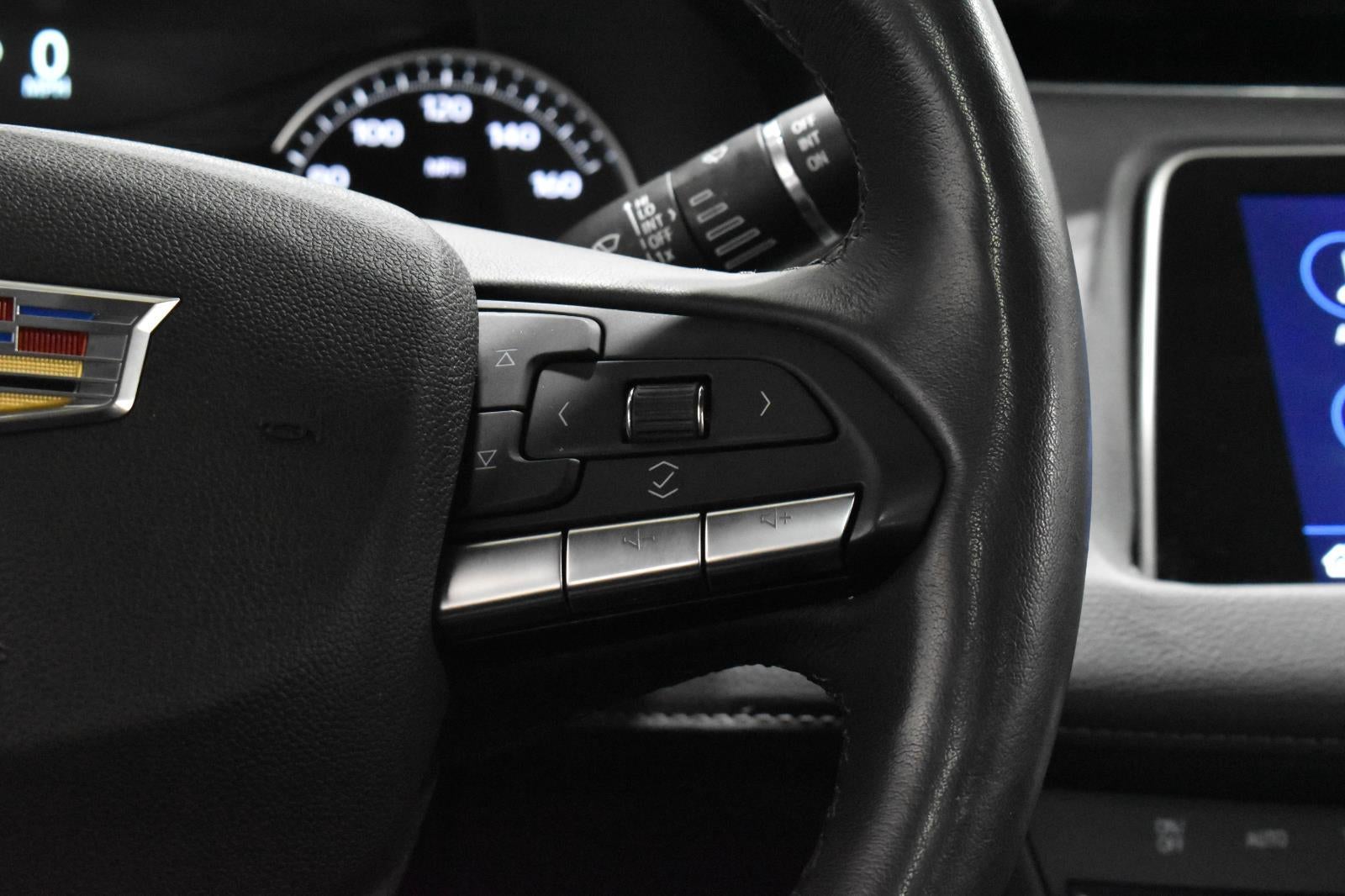 2023 Cadillac XT4 Luxury