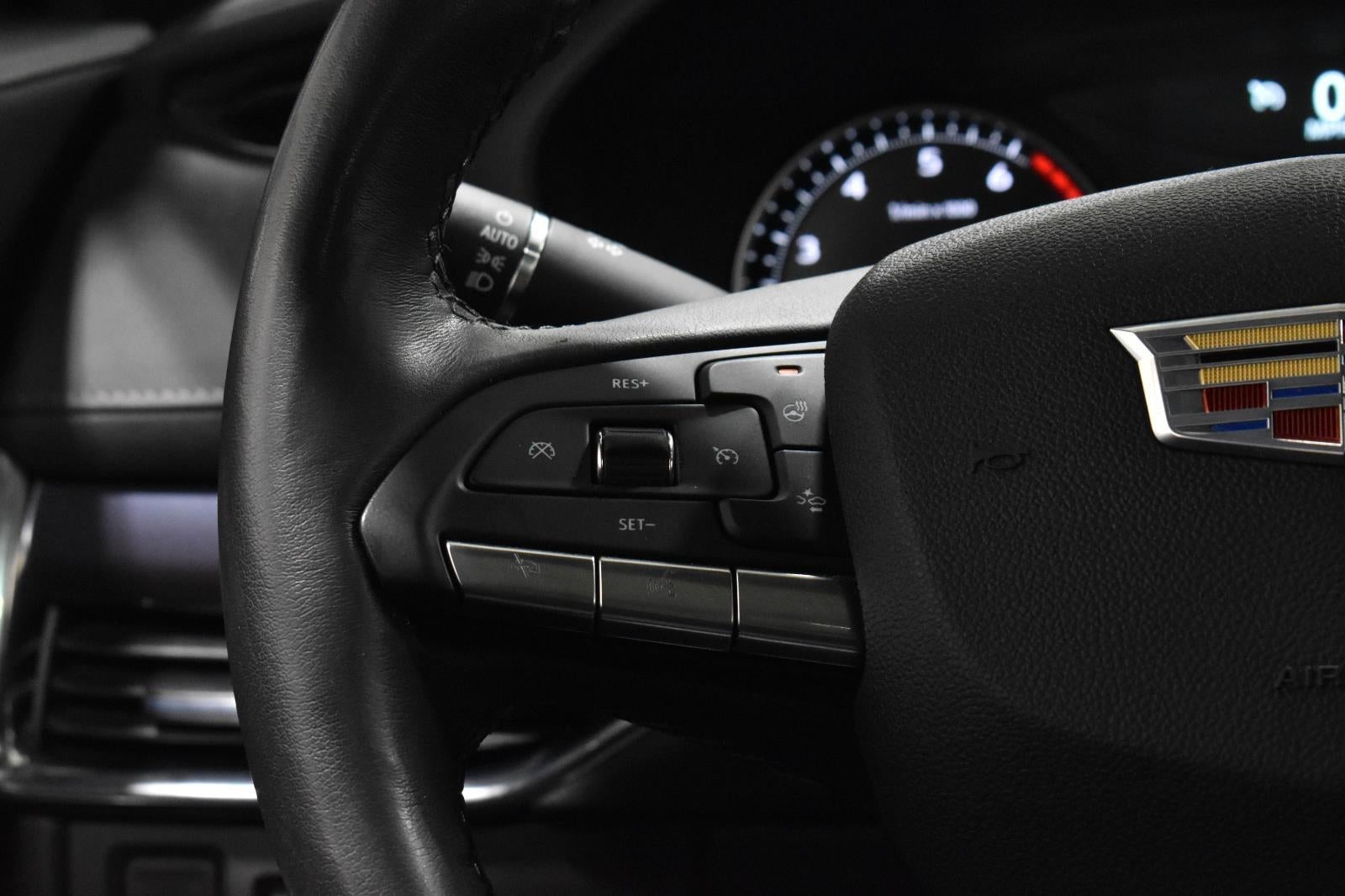 2023 Cadillac XT4 Luxury