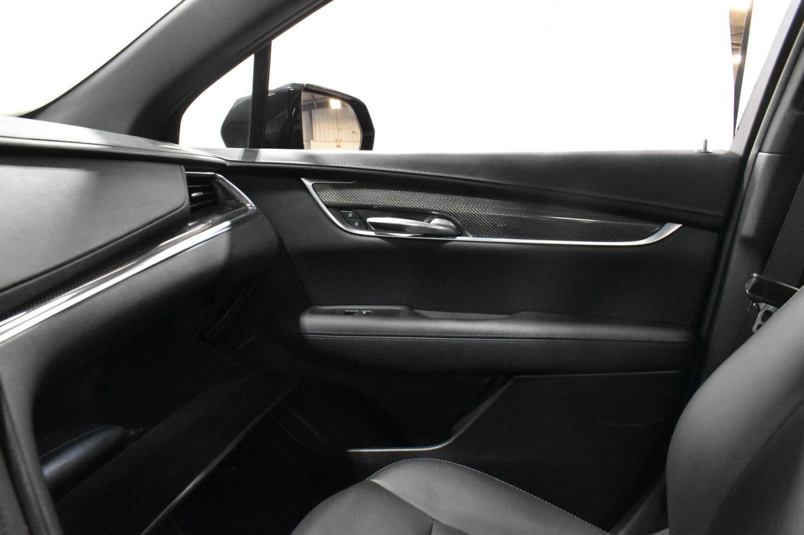 2022 Cadillac XT5 Sport