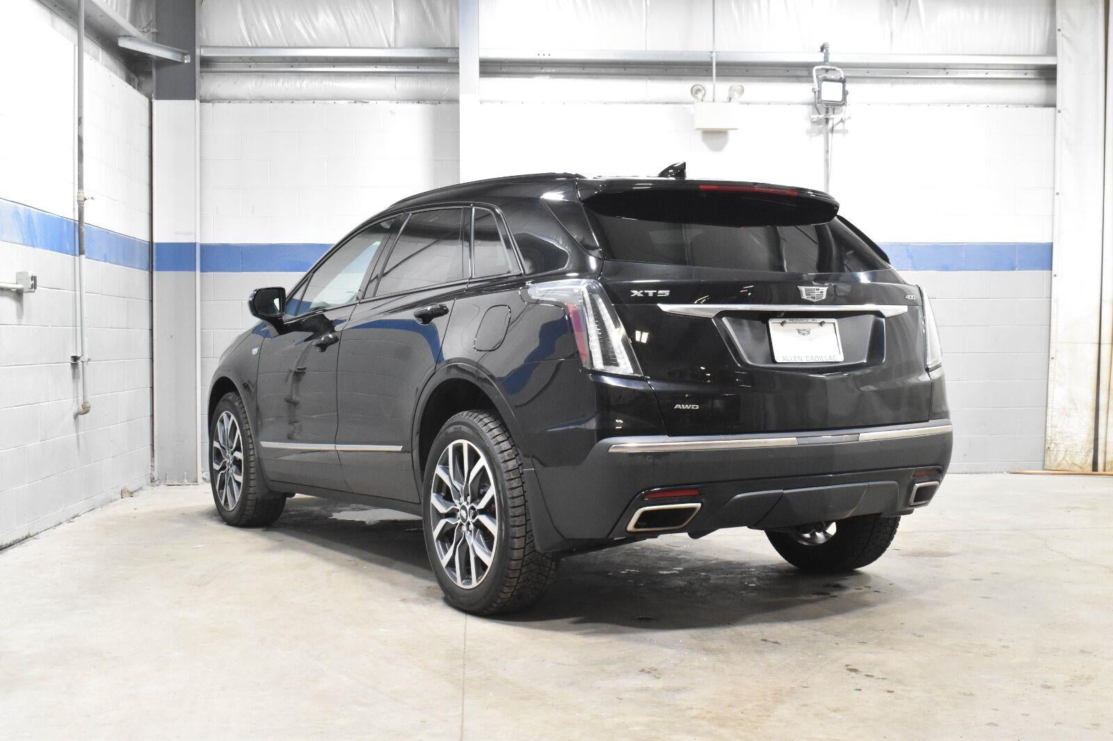 2022 Cadillac XT5 Sport
