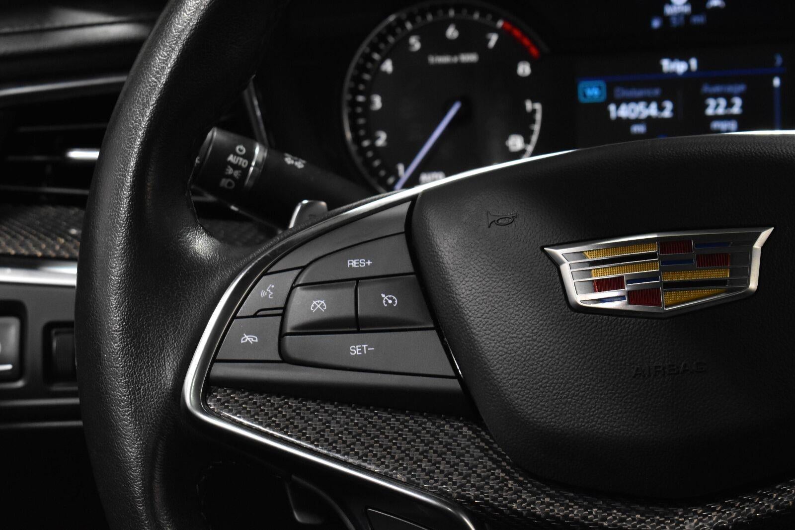 2022 Cadillac XT5 Sport
