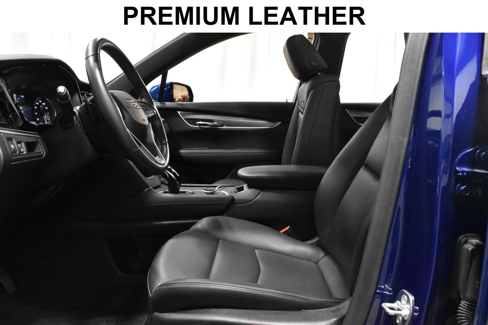 2025 Cadillac XT6 Luxury