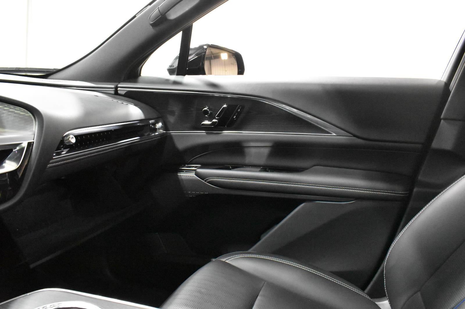 2024 Cadillac LYRIQ Sport 1