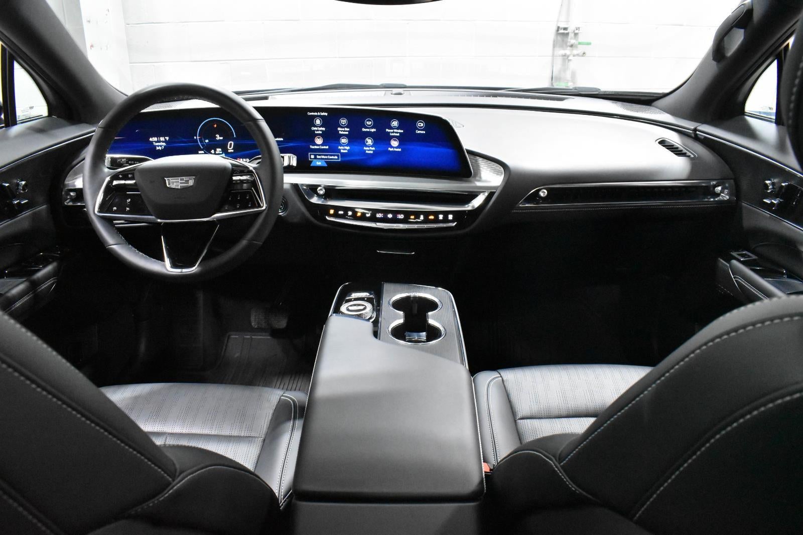 2024 Cadillac LYRIQ Sport 1