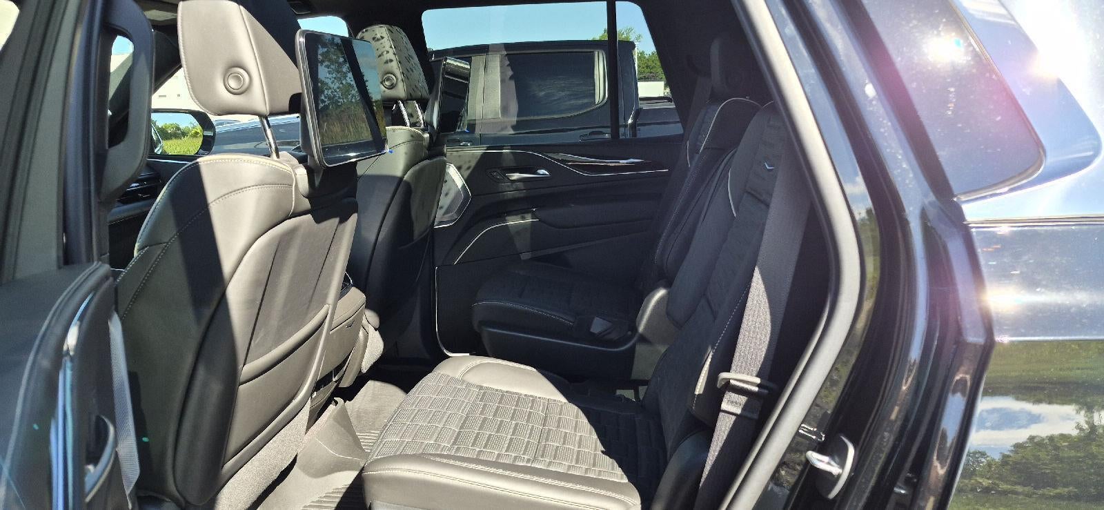 2023 Cadillac Escalade Premium Luxury Platinum