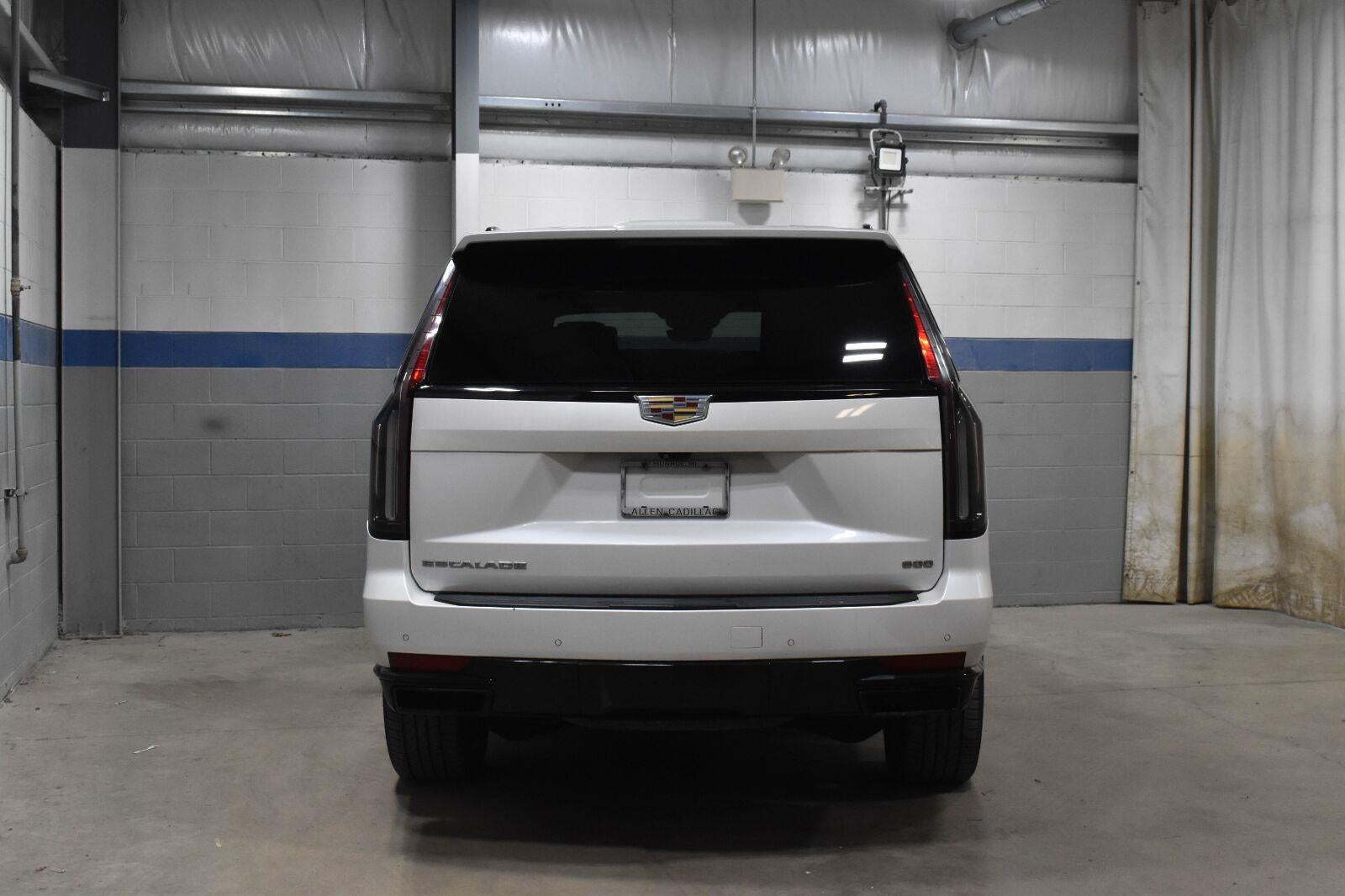 2022 Cadillac Escalade Sport