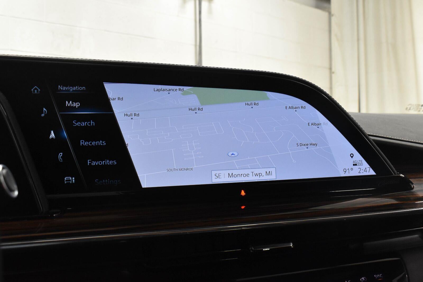 2023 Cadillac Escalade ESV Premium Luxury