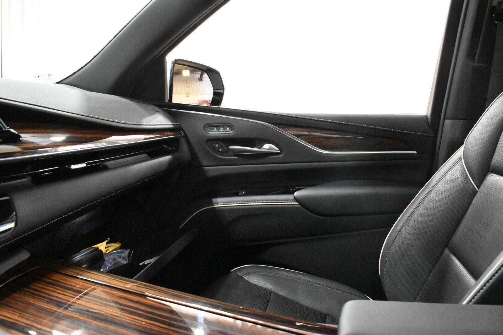 2023 Cadillac Escalade ESV Premium Luxury