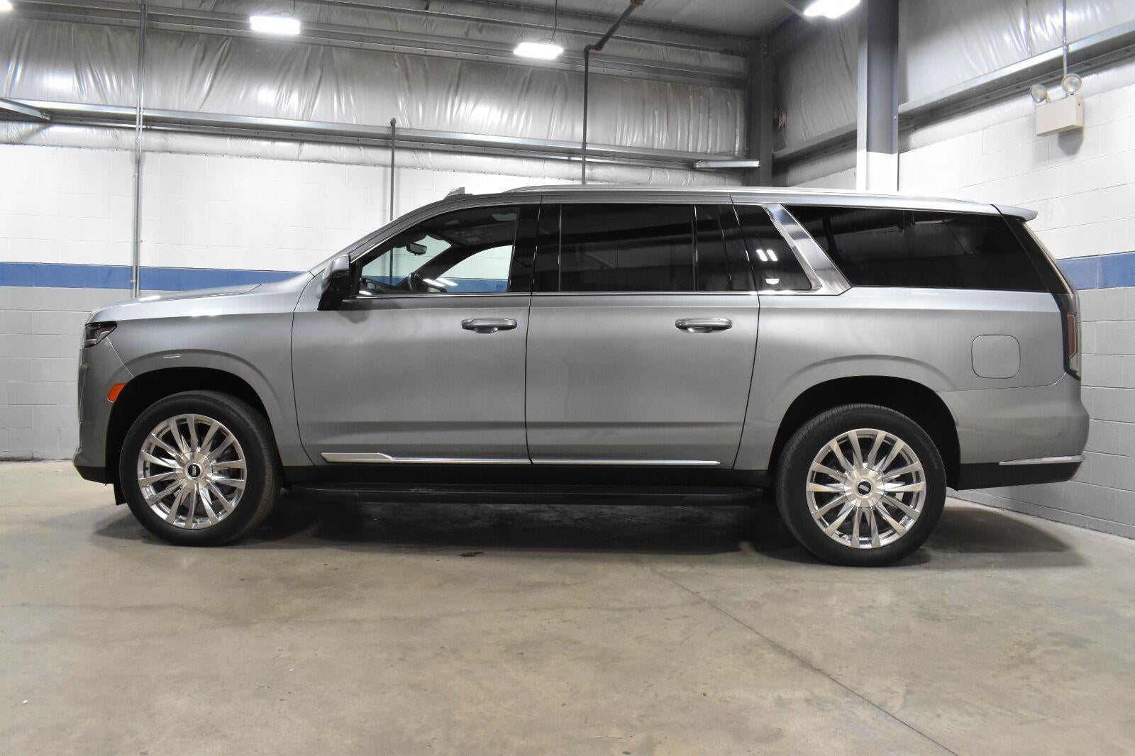 2023 Cadillac Escalade ESV Premium Luxury