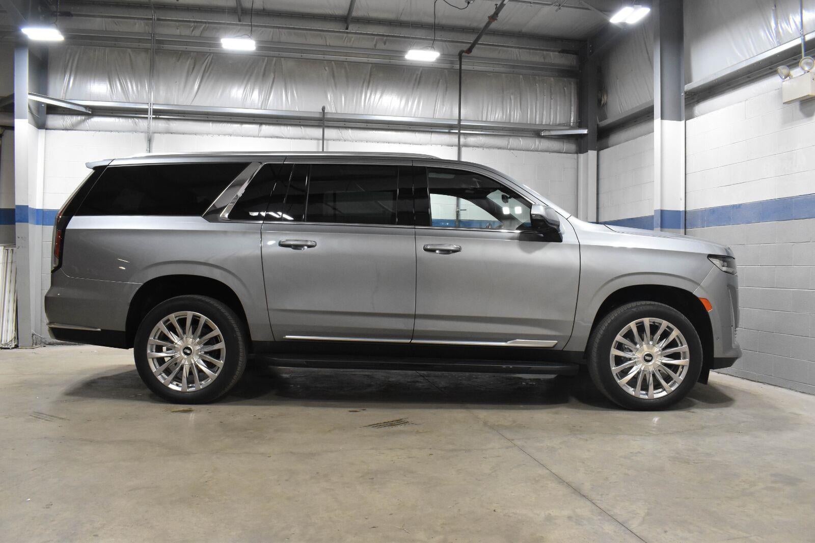 2023 Cadillac Escalade ESV Premium Luxury