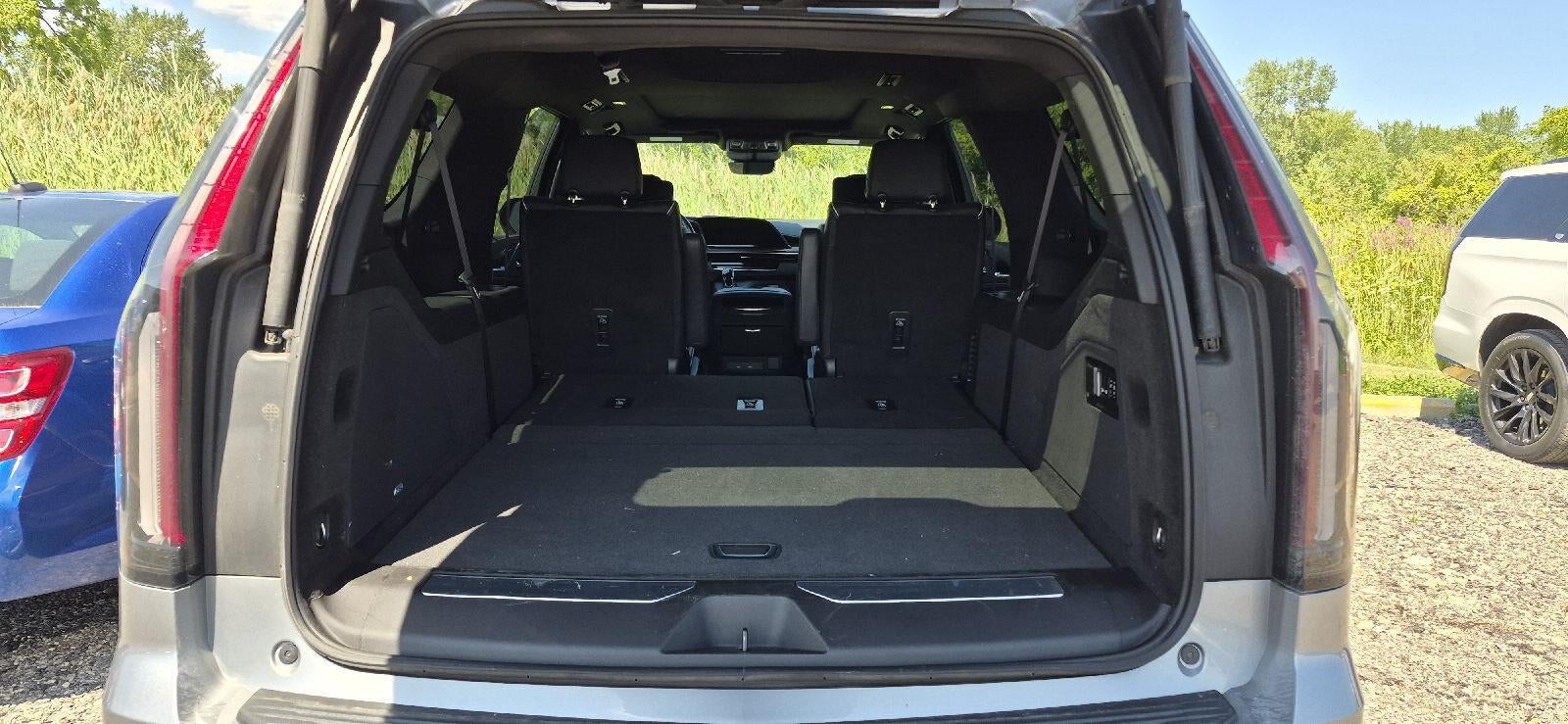 2023 Cadillac Escalade ESV Premium Luxury