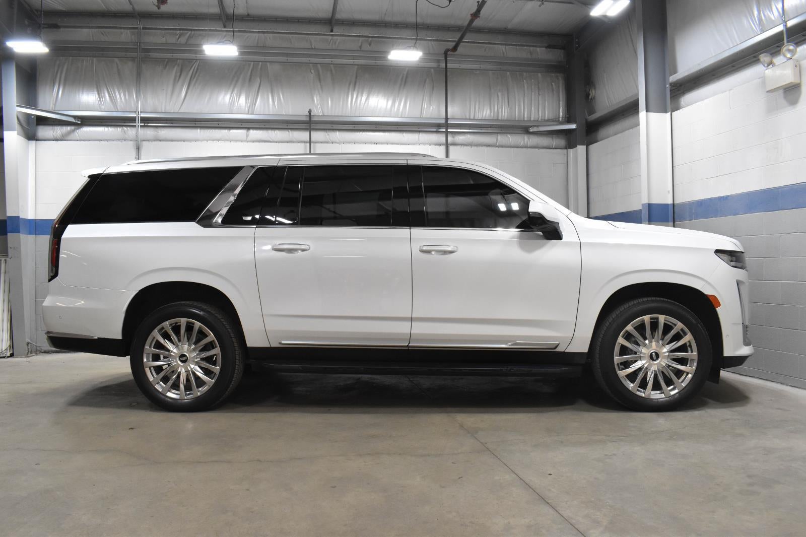 2023 Cadillac Escalade ESV Premium Luxury