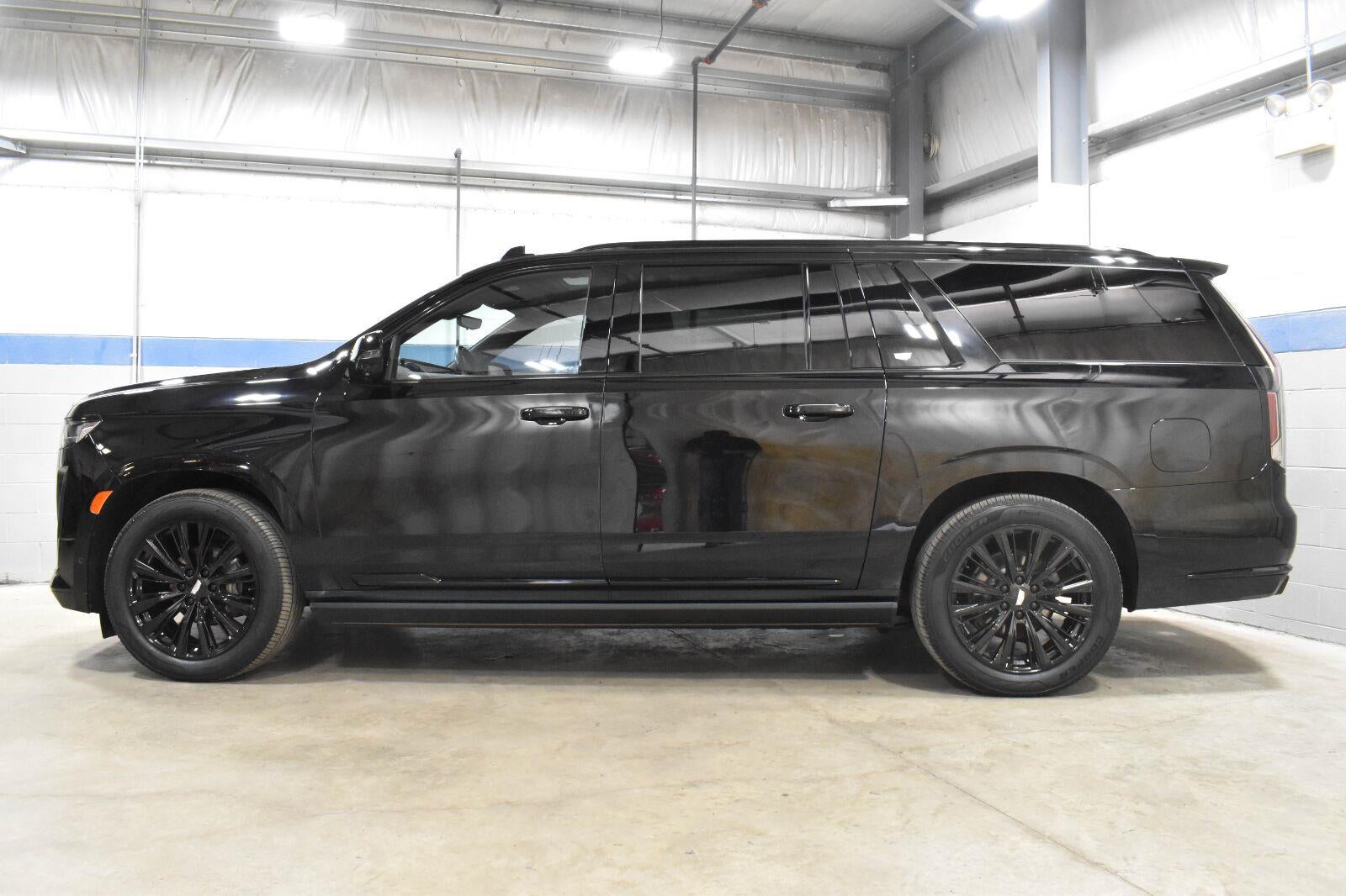 2022 Cadillac Escalade ESV Sport
