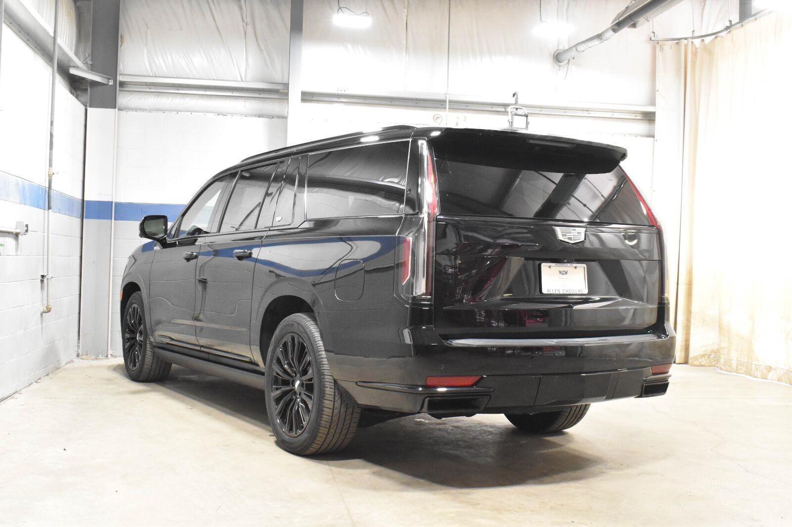 2022 Cadillac Escalade ESV Sport