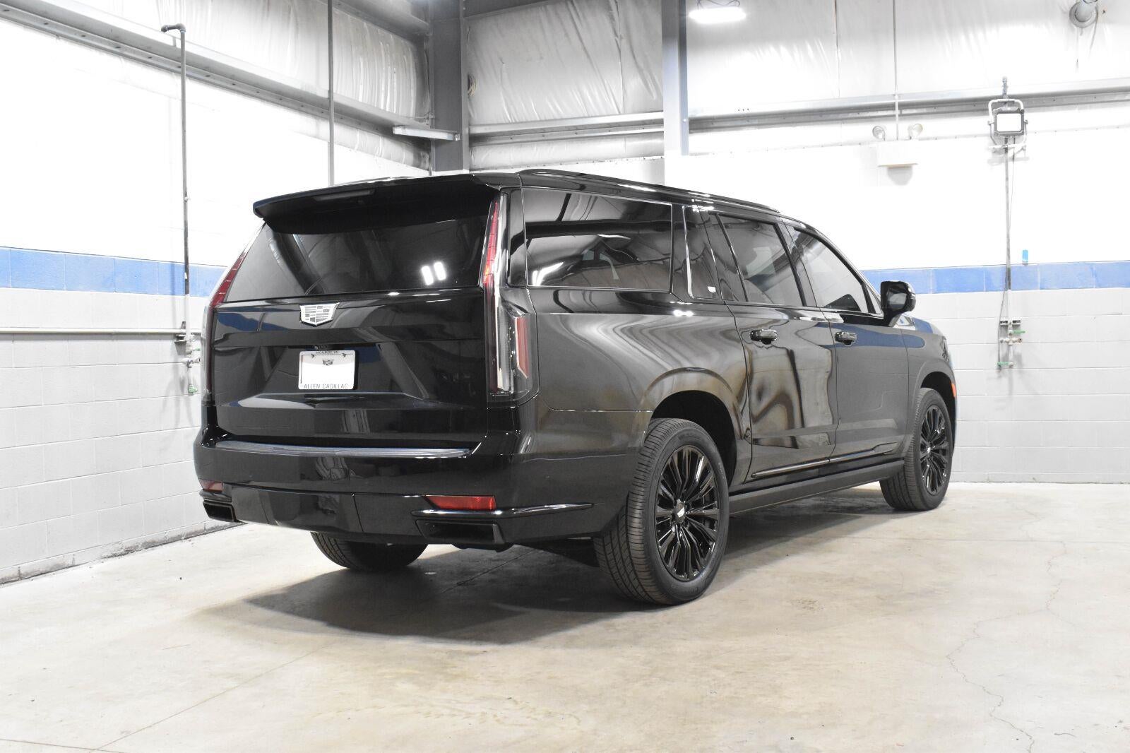 2022 Cadillac Escalade ESV Sport