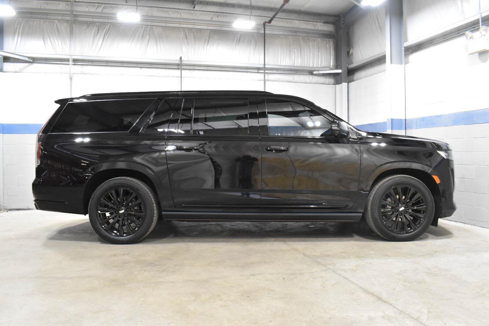 2022 Cadillac Escalade ESV Sport