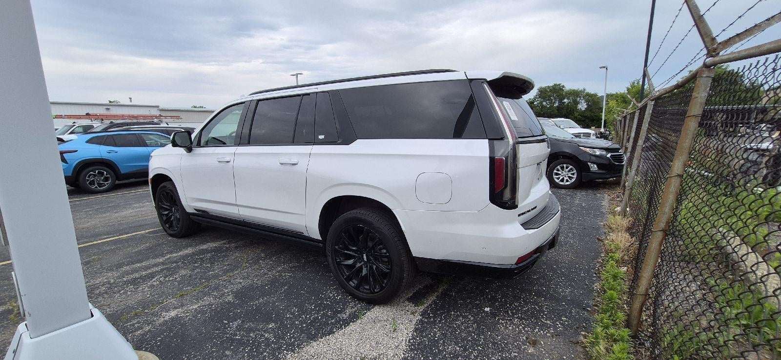2023 Cadillac Escalade ESV Sport Platinum
