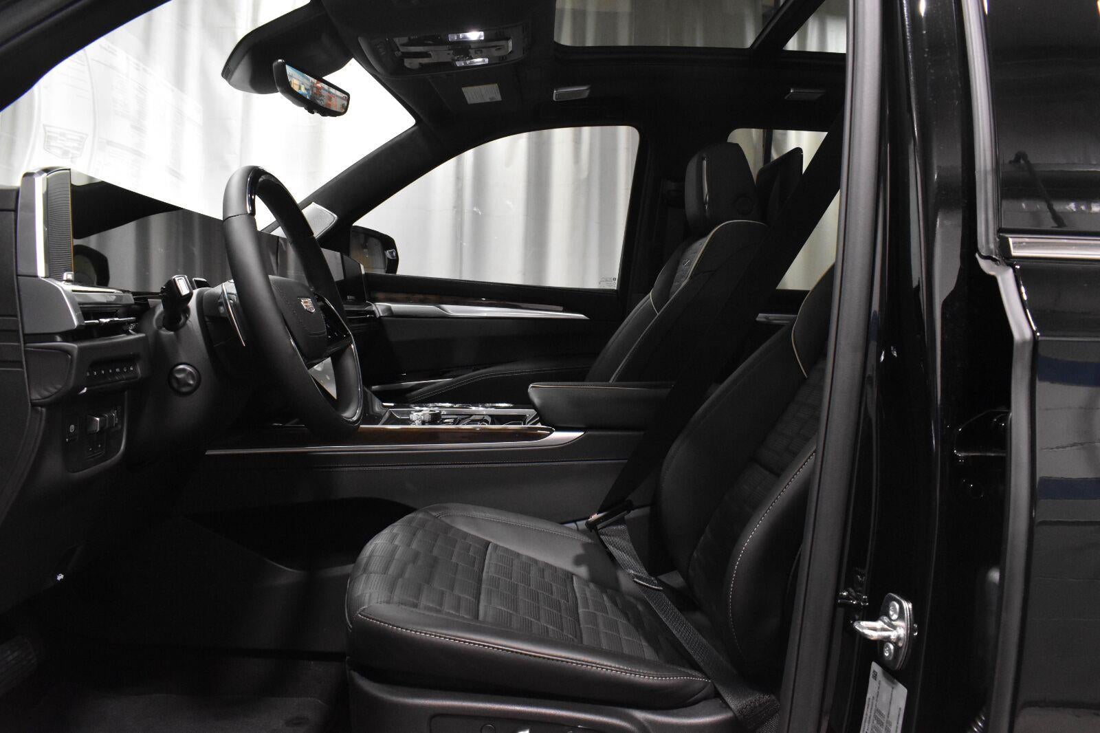 2026 Cadillac Escalade Platinum Luxury