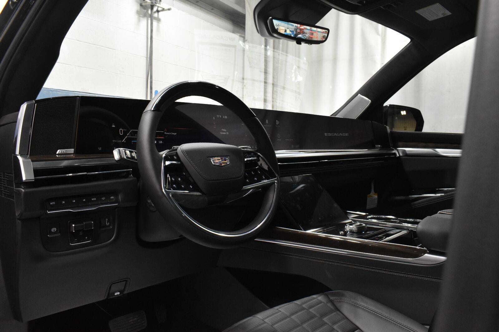 2026 Cadillac Escalade Platinum Luxury